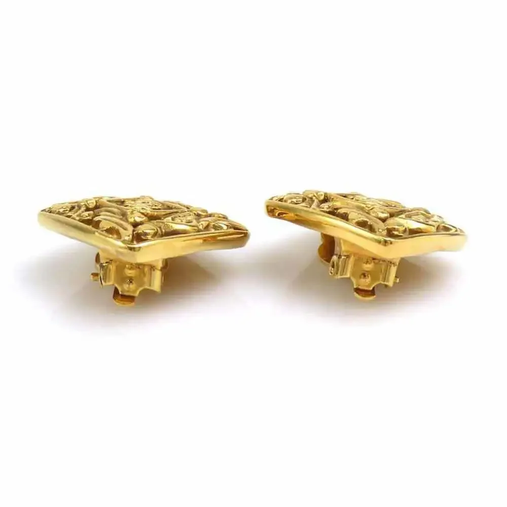 Chanel Vintage Clip-On Earrings #261245C56B